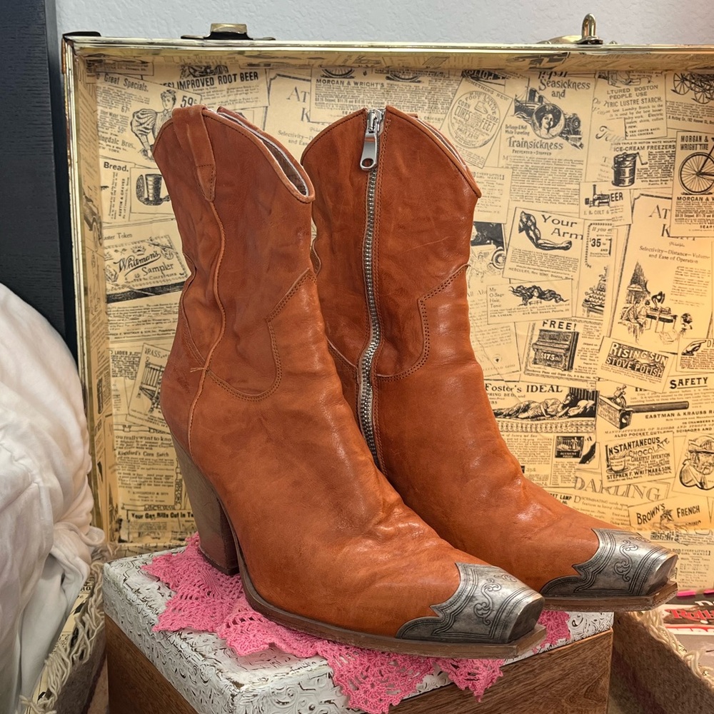 Women's Western Leather Boots - Brown